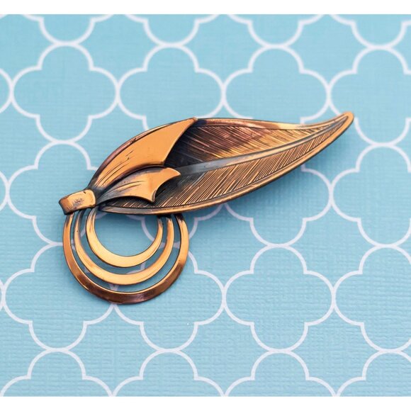 Vintage Elegant Copper Tone Leaf Brooch - R1 - Picture 1 of 2